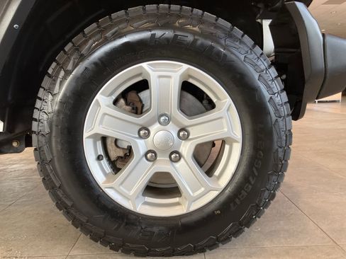 Used 2021 Jeep Wrangler Unlimited Sport w/ Dual Top Group image 9