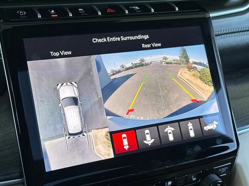 New 2025 Jeep Grand Cherokee L Limited w/ Luxury Tech Group II image 21