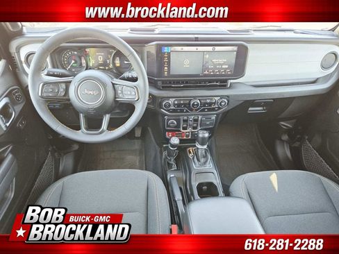 Used 2024 Jeep Wrangler Unlimited AWD/4WD image 9