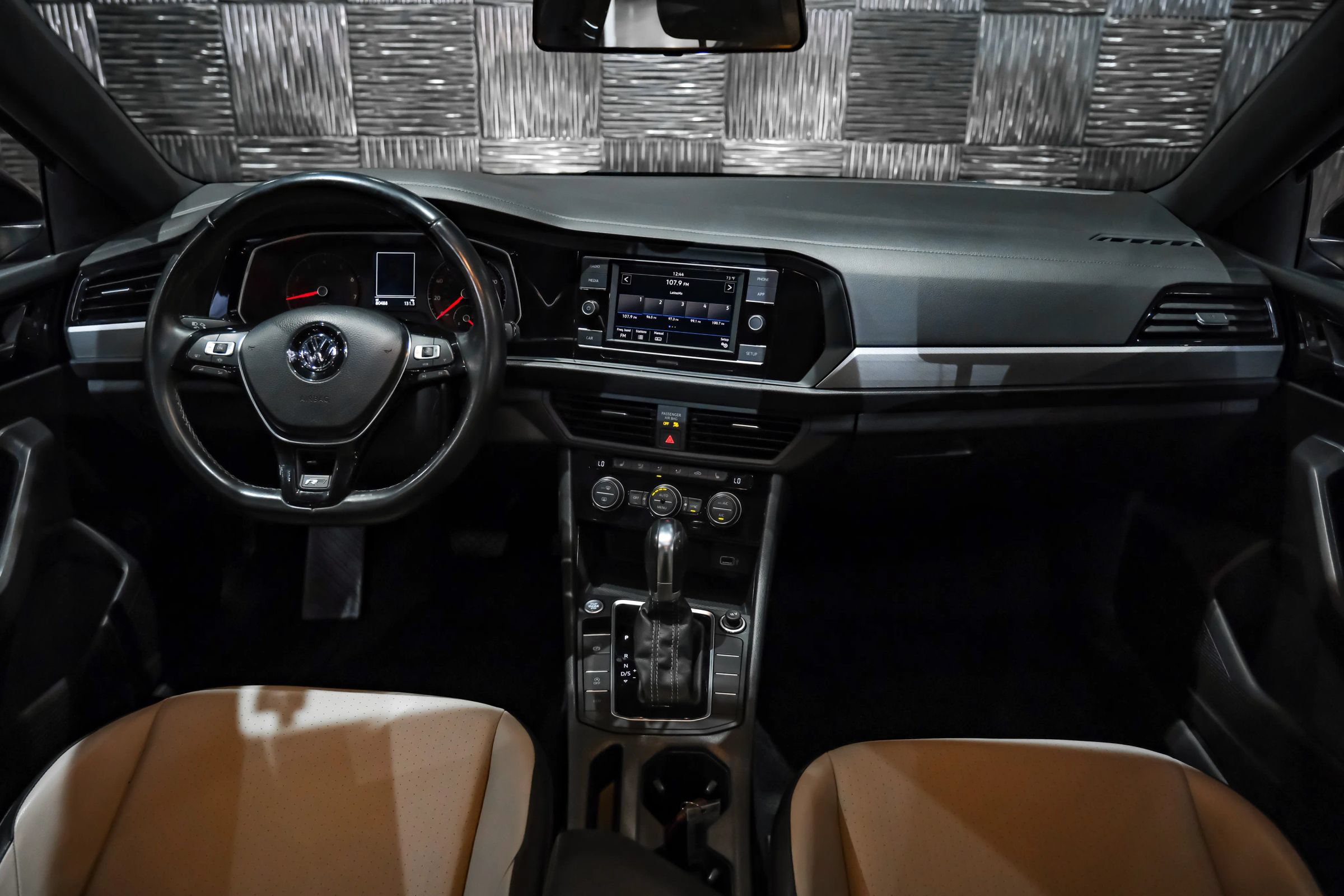 Used 2019 Volkswagen Jetta R-Line FWD image 16