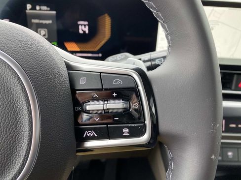 New 2026 Kia Carnival LXS image 15