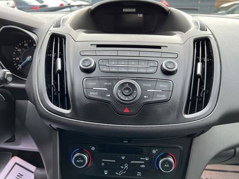 Used 2017 Ford Escape SE FWD image 22