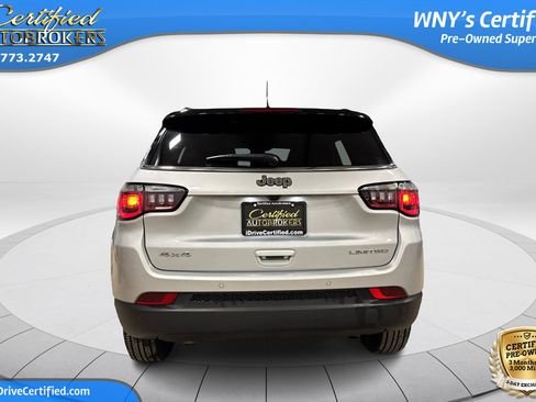 Used 2025 Jeep Compass Limited AWD/4WD image 7