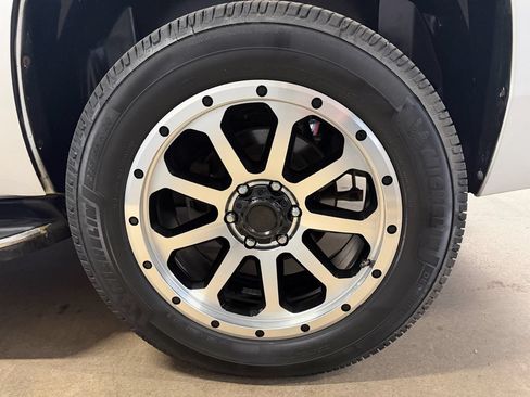 Used 2012 GMC Yukon Denali AWD/4WD image 36