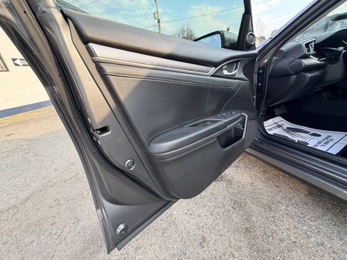 Used 2018 Honda Civic EX-L image 24