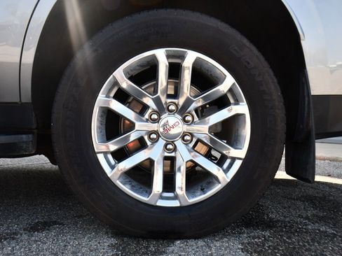 Used 2023 GMC Yukon SLT w/ SLT Premium Package AWD/4WD image 37