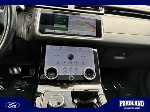 Used 2019 Land Rover Range Rover Velar R-Dynamic SE AWD/4WD image 31