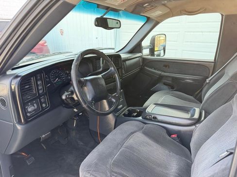Used 2002 Chevrolet Silverado 2500 LS w/ Electrical Convenience Pkg image 8