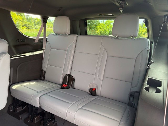 Used 2025 Chevrolet Suburban Z71 w/ Z71 Off-Road Package AWD/4WD image 13