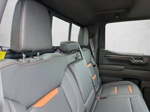 Used 2025 GMC Sierra 1500 AT4 w/ AT4 Premium Package AWD/4WD image 21