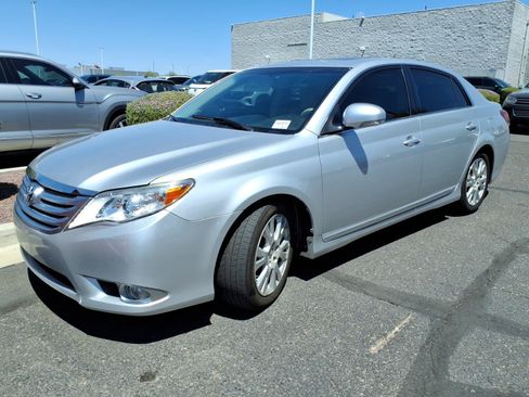 Used 2012 Toyota Avalon FWD image 1