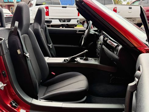 Used 2007 MAZDA MX-5 Miata Sport w/ Convenience Pkg image 25