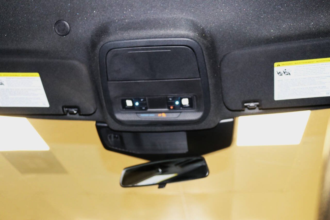 Used 2020 Ford Explorer XLT RWD image 88