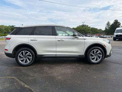 Used 2023 Lincoln Corsair FWD w/ Equipment Group 101A image 6