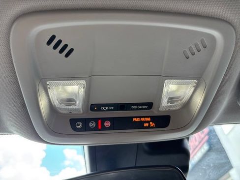 Used 2024 Chevrolet Malibu RS FWD image 34