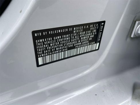 Used 2017 Volkswagen Jetta SE image 18