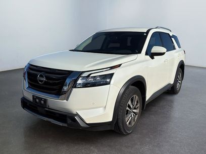 Used 2024 Nissan Pathfinder SL
