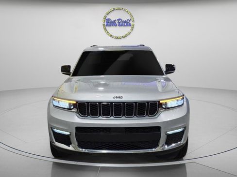 Used 2021 Jeep Grand Cherokee L Limited AWD/4WD image 9