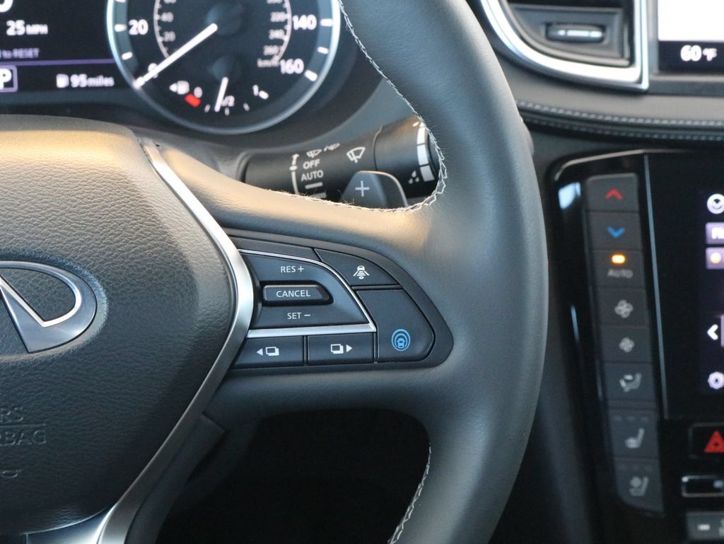 Certified 2023 INFINITI QX55 Essential AWD/4WD image 13