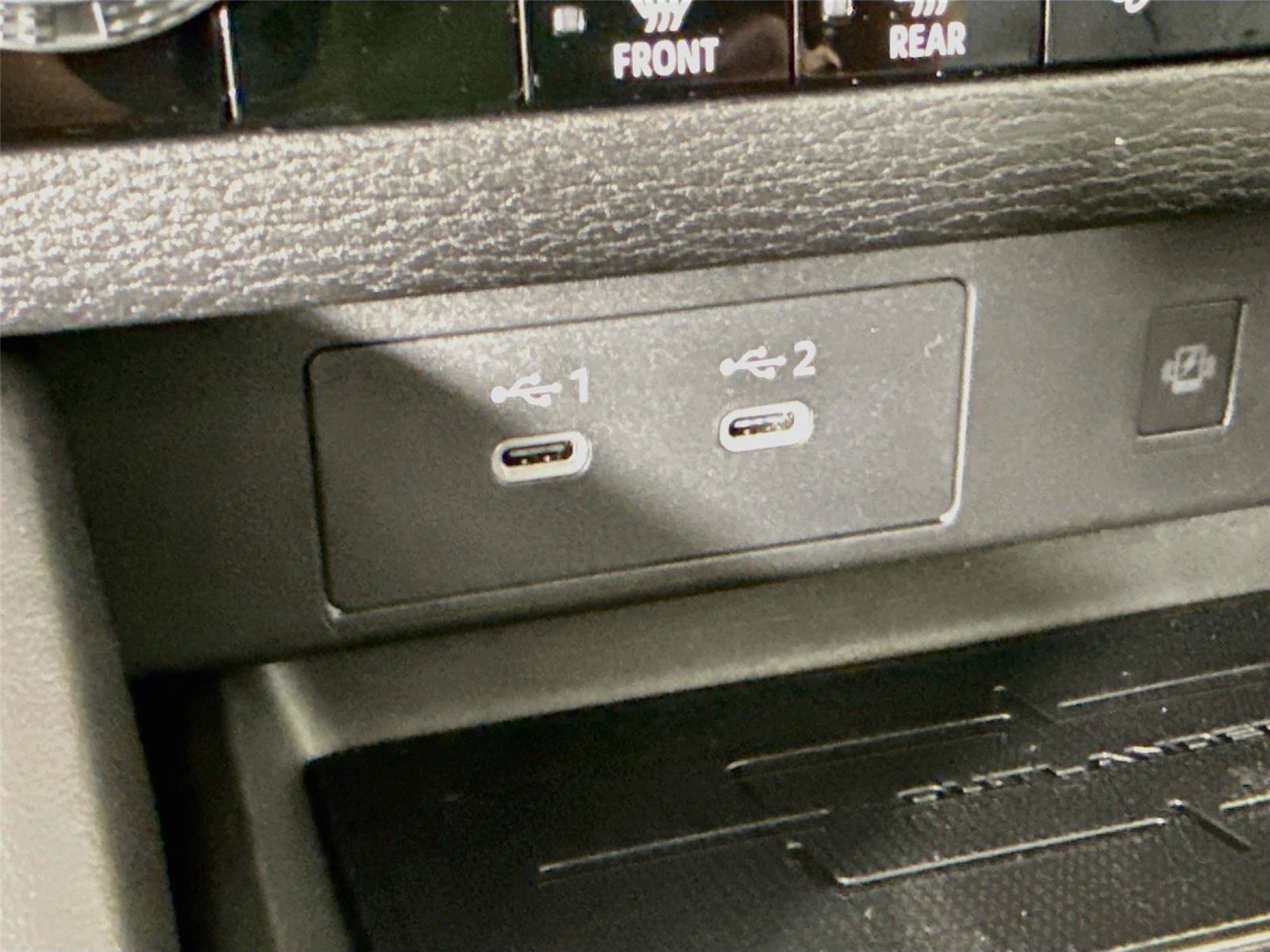 New 2026 Mitsubishi Outlander SE FWD image 14