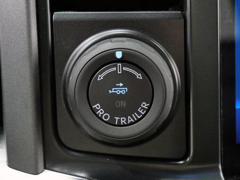 Used 2021 Ford F150 Lariat w/ Max Trailer Tow Package AWD/4WD image 29