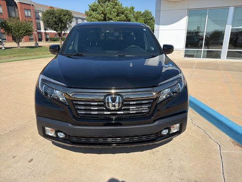 Used 2017 Honda Ridgeline Black Edition image 3