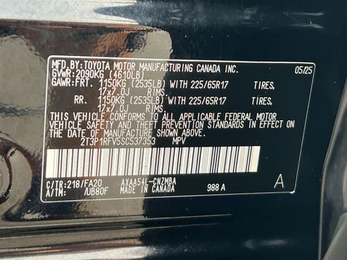 Used 2025 Toyota RAV4 XLE AWD/4WD image 30