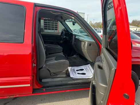 Used 2004 Chevrolet Avalanche 2WD image 10