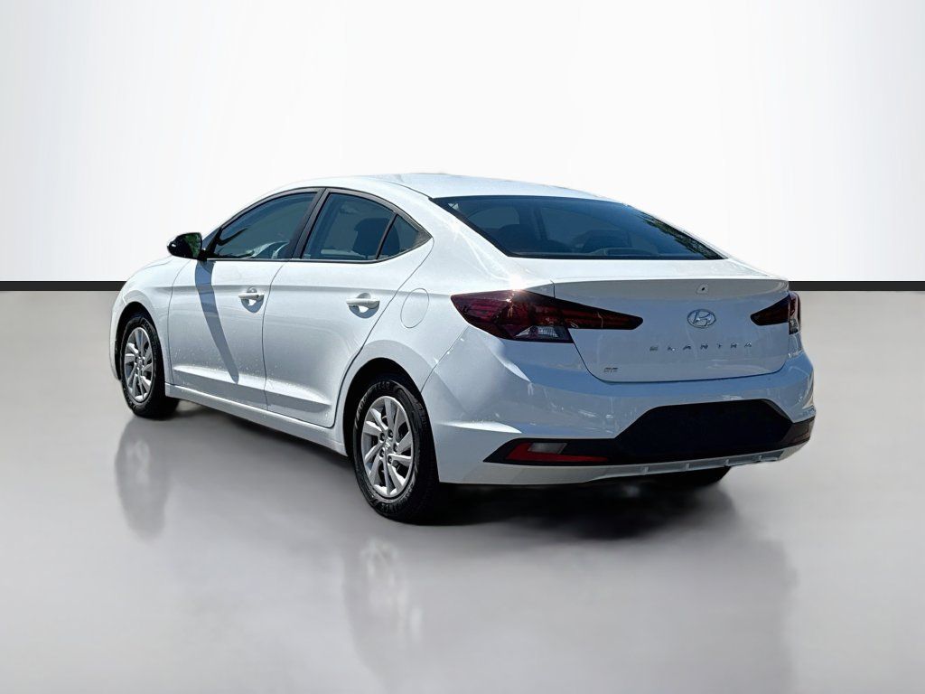 Used 2020 Hyundai Elantra SE w/ Cargo Package (C1) FWD image 5