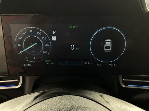 Used 2024 Hyundai Elantra Limited image 25