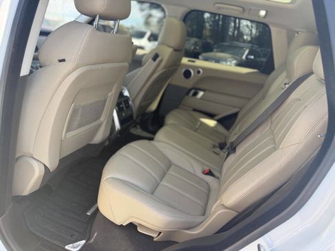 Used 2017 Land Rover Range Rover Sport SE AWD/4WD image 9