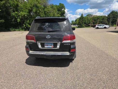 Used 2013 Lexus LX 570 4WD w/ Luxury Pkg image 13
