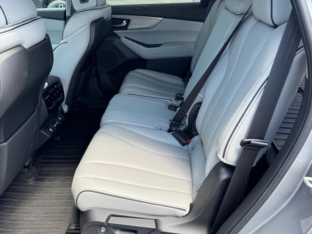 Used 2024 Acura MDX w/ Advance Package AWD/4WD image 10