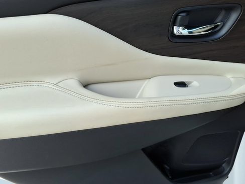 Used 2021 Nissan Murano Platinum w/ Cargo Package FWD image 10