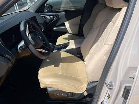 Used 2025 BMW X3 xDrive30i w/ Premium Package image 6