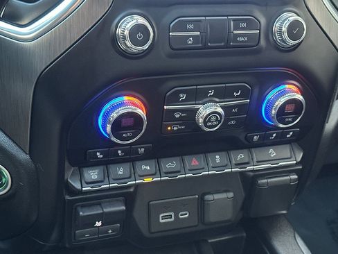 Used 2022 GMC Sierra 2500 Denali w/ Technology Package image 23