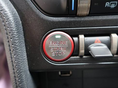 Used 2021 Ford Mustang Shelby GT500 w/ Technology Package RWD image 23
