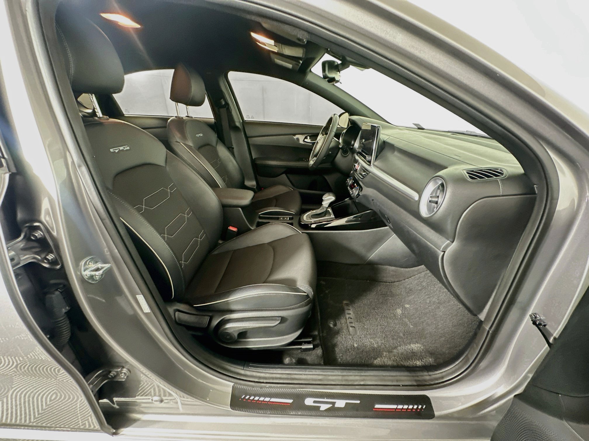 Used 2024 Kia Forte GT-Line FWD image 30