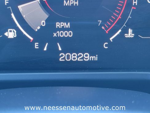 Used 2024 GMC Acadia Elevation w/ Trailering Package image 23