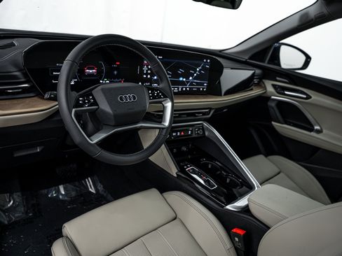 New 2025 Audi Q5 Premium Plus image 9