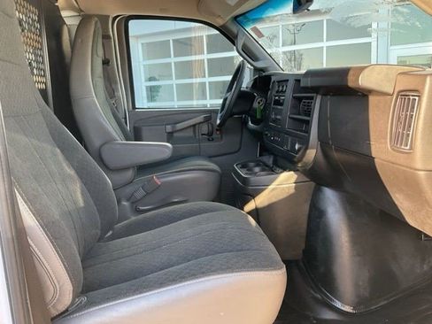 Certified 2024 GMC Savana 2500 Work Van 3D Cargo Van w/ Driver Convenience Package image 16