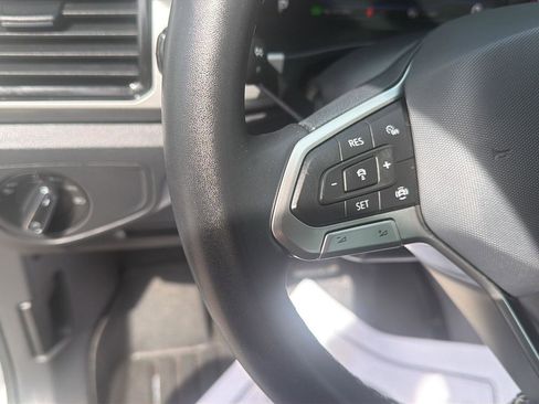 Used 2023 Volkswagen Atlas SE AWD/4WD image 18