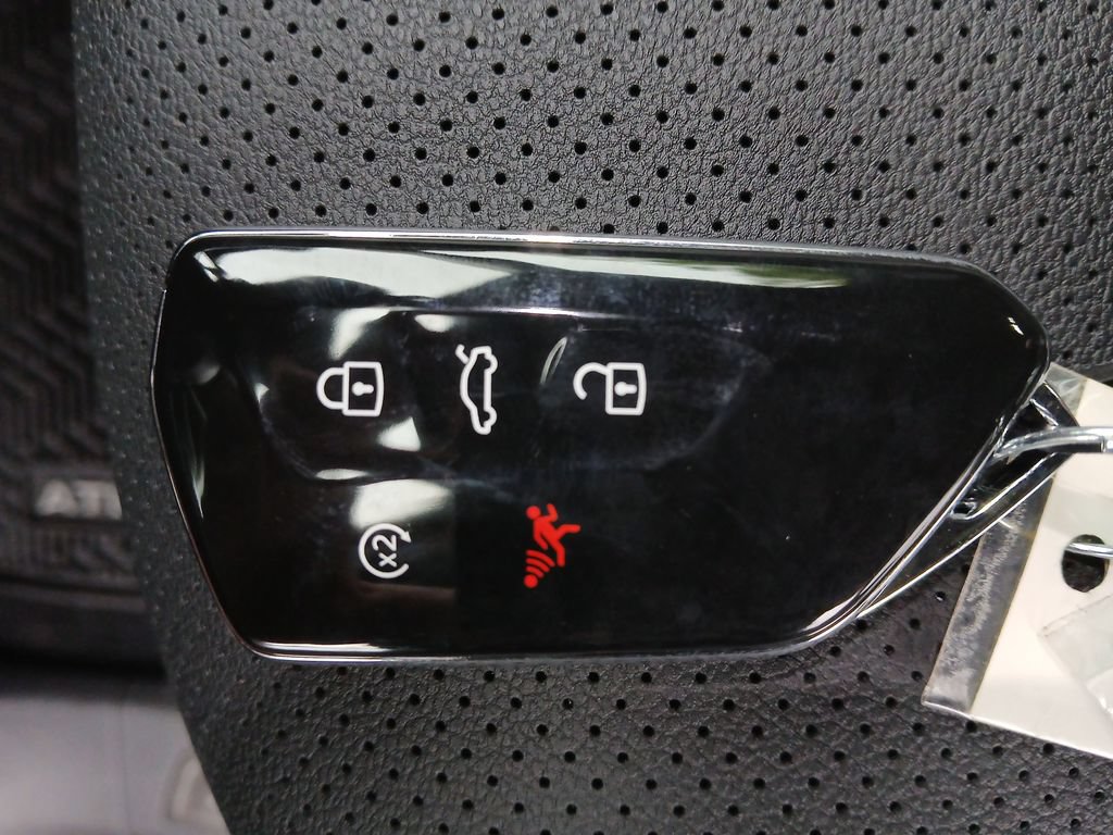 Used 2026 Volkswagen Atlas SE FWD image 27