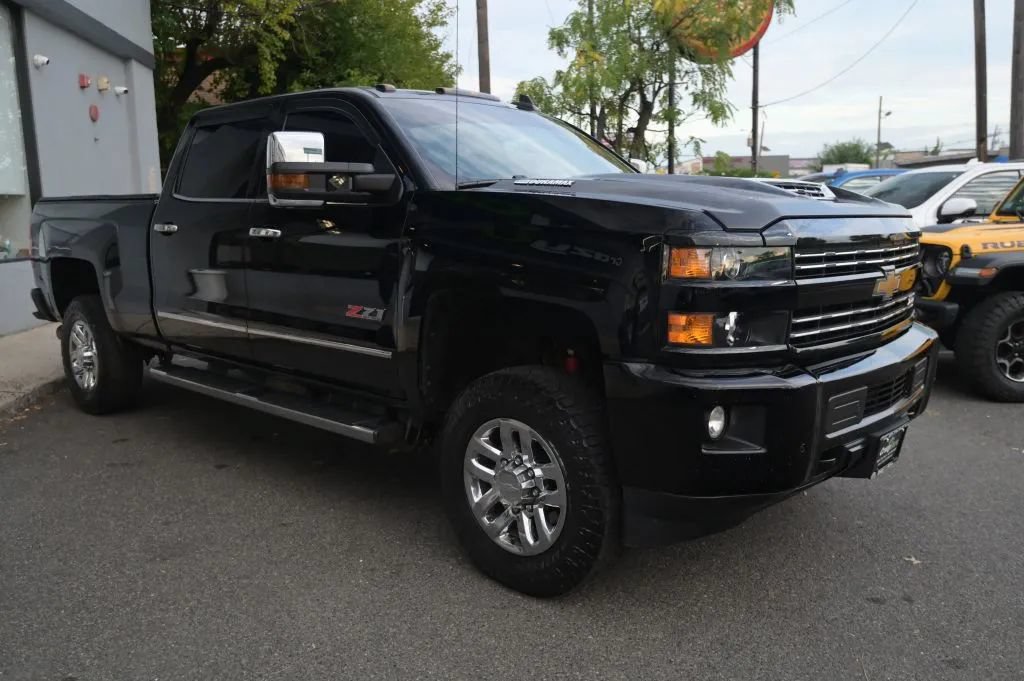 Used 2019 Chevrolet Silverado 3500 LTZ w/ Duramax Plus Package AWD/4WD image 7