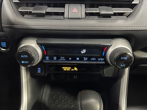 Certified 2019 Toyota RAV4 XLE w/ Carpet Mat Package image 28