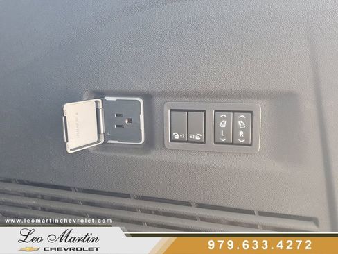 New 2026 Chevrolet Suburban Premier w/ Sun And Tow Package AWD/4WD image 6