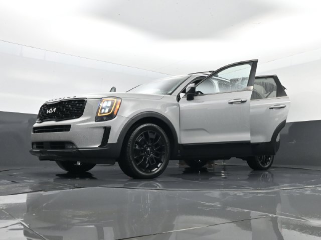Used 2022 Kia Telluride SX w/ SX Prestige Package AWD/4WD image 39
