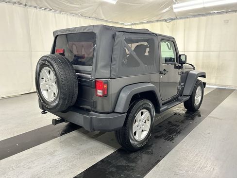 Used 2018 Jeep Wrangler Sport AWD/4WD image 2
