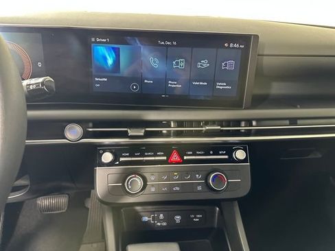 Certified 2025 Hyundai Santa Cruz SE image 21