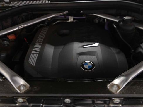 Certified 2024 BMW X7 xDrive40i w/ M Sport Package image 18